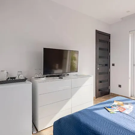 Konukevi Belvedere Airport *